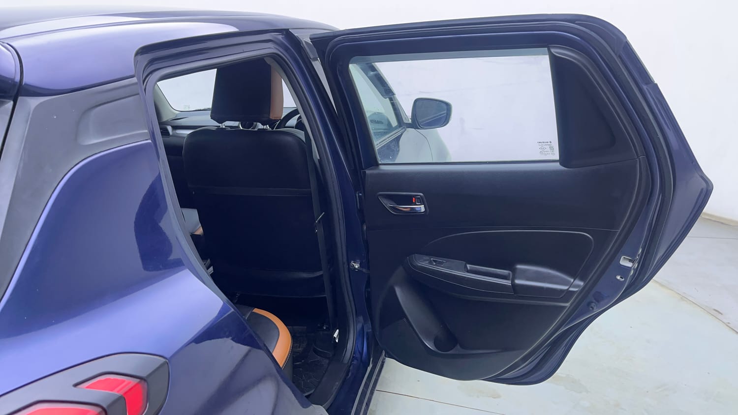 Used 2022 Maruti Suzuki Swift ZXi Petrol Manual interior RIGHT REAR DOOR OPEN VIEW