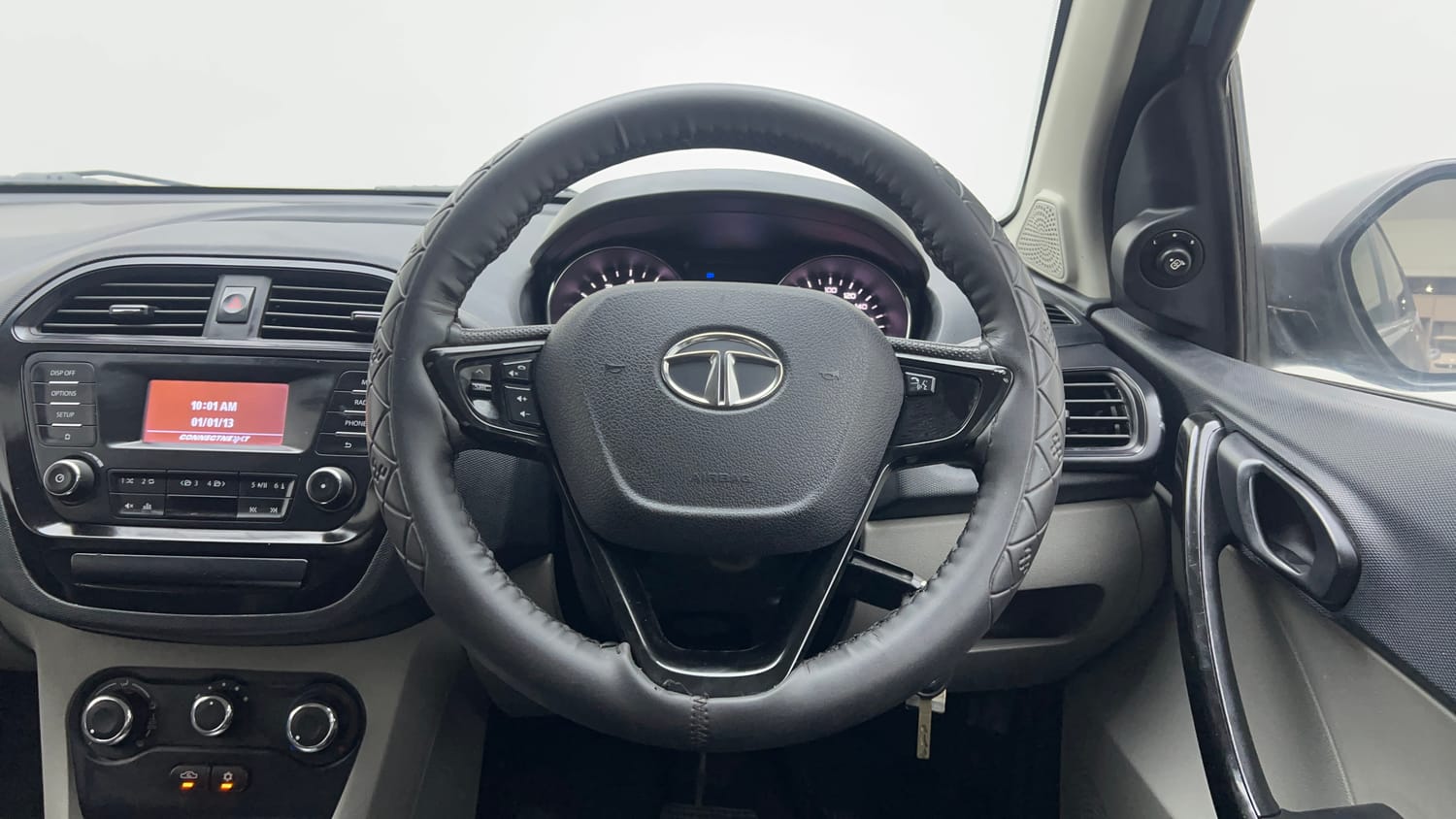Used 2019 Tata Tiago Revotron XZA Petrol Automatic interior STEERING VIEW