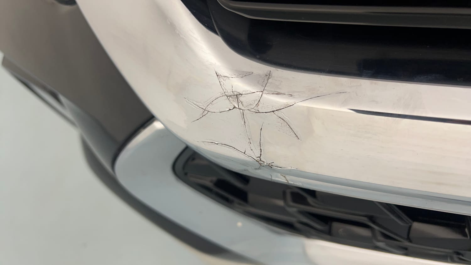Used 2023 Maruti Suzuki Grand Vitara Zeta Smart Hybrid Petrol Manual dents MINOR SCRATCH