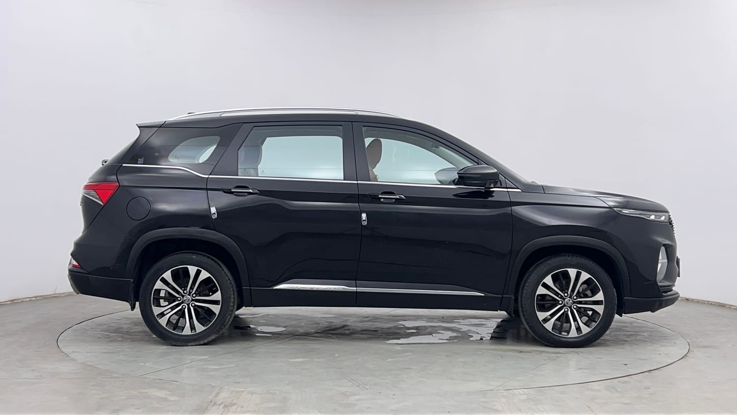 Used 2022 MG Motors Hector Plus Sharp 1.5 Petrol Turbo CVT 6-STR Petrol Automatic exterior RIGHT SIDE VIEW