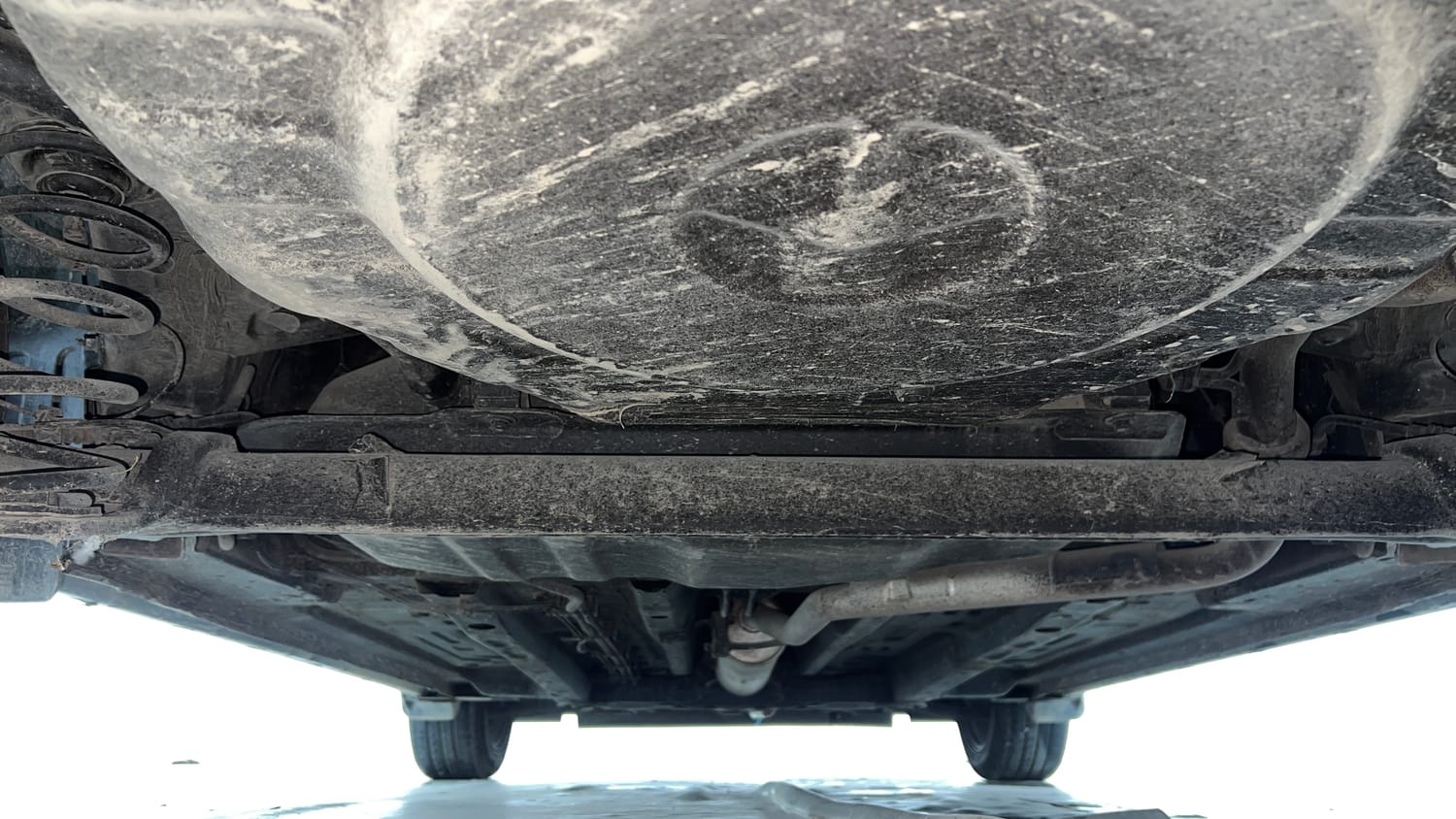 Used 2024 Tata Altroz XZ Petrol Petrol Manual extra REAR UNDERBODY VIEW (TAKEN FROM REAR)