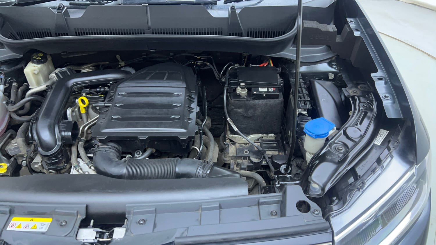 Used 2022 Volkswagen Taigun Highline 1.0 TSI MT Petrol Manual engine ENGINE LEFT SIDE VIEW