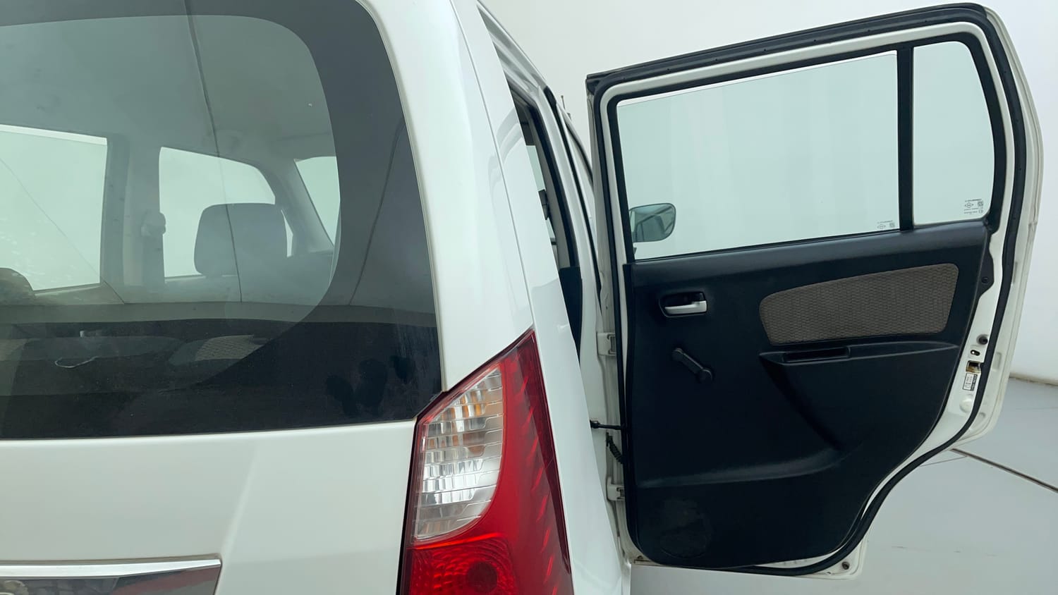 Used 2013 Maruti Suzuki Wagon R LXI Petrol Manual interior RIGHT REAR DOOR OPEN VIEW