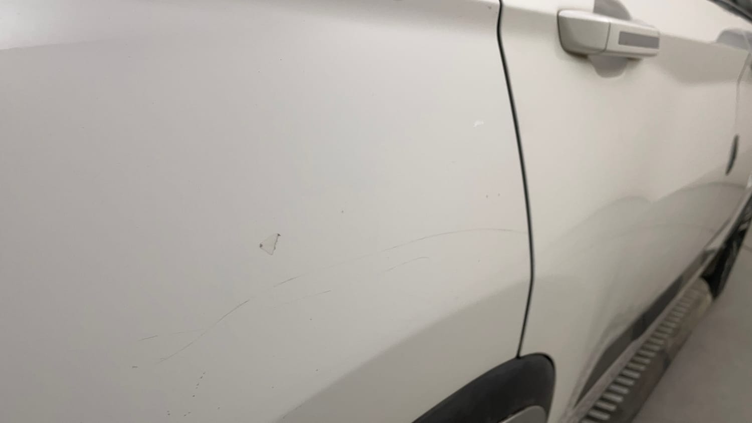 Used 2023 MG Motors Hector Plus Sharp 1.5 Petrol Turbo CVT 6-STR Petrol Automatic dents MINOR SCRATCH