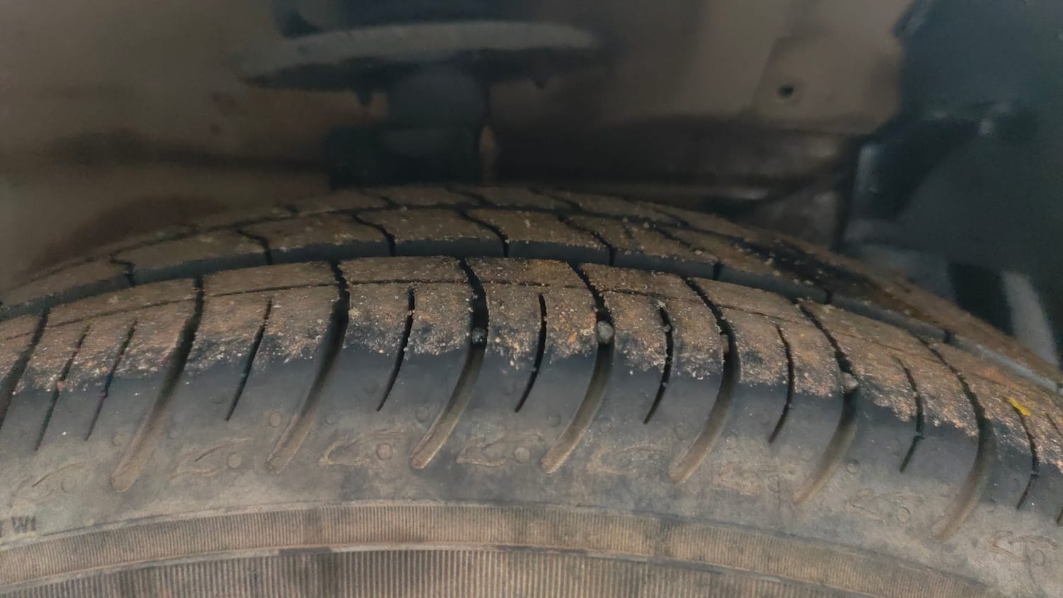 Used 2018 Maruti Suzuki Ciaz Zeta 1.4 MT Petrol Manual tyres RIGHT FRONT TYRE TREAD VIEW