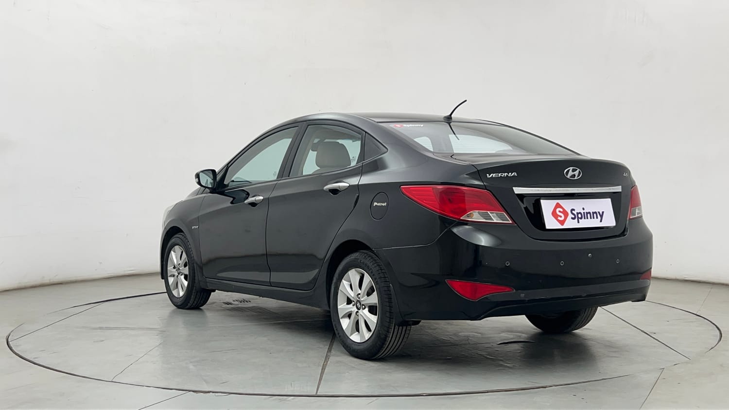 Used 2016 Hyundai Verna 1.6 VTVT S AT Petrol Automatic exterior LEFT REAR CORNER VIEW