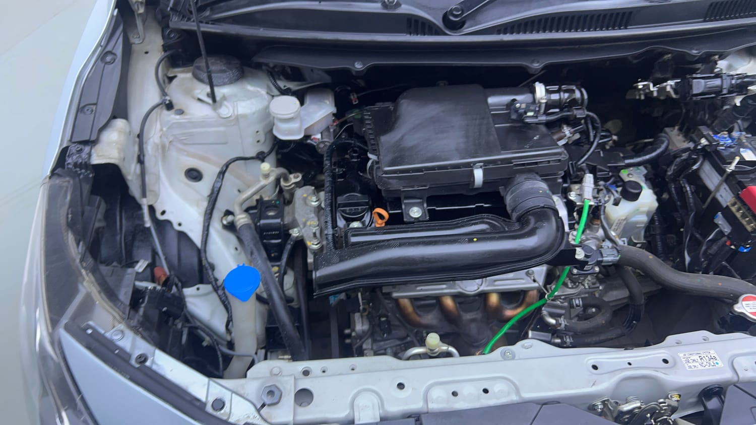 Used 2023 Toyota Glanza S AMT Petrol Automatic engine ENGINE RIGHT SIDE VIEW
