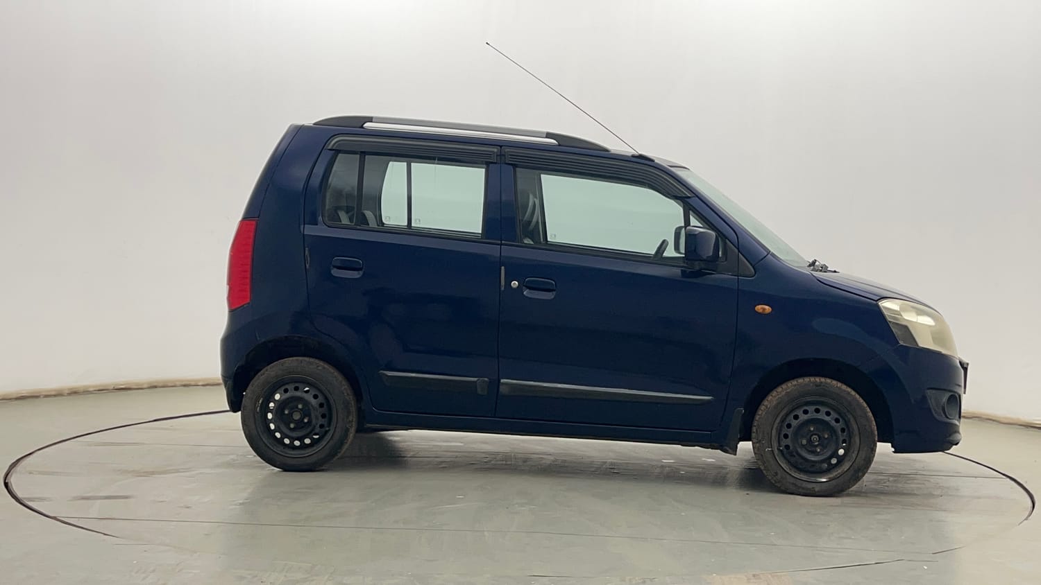 Used 2018 Maruti Suzuki Wagon R 1.0 VXI AMT Petrol Automatic exterior RIGHT SIDE VIEW