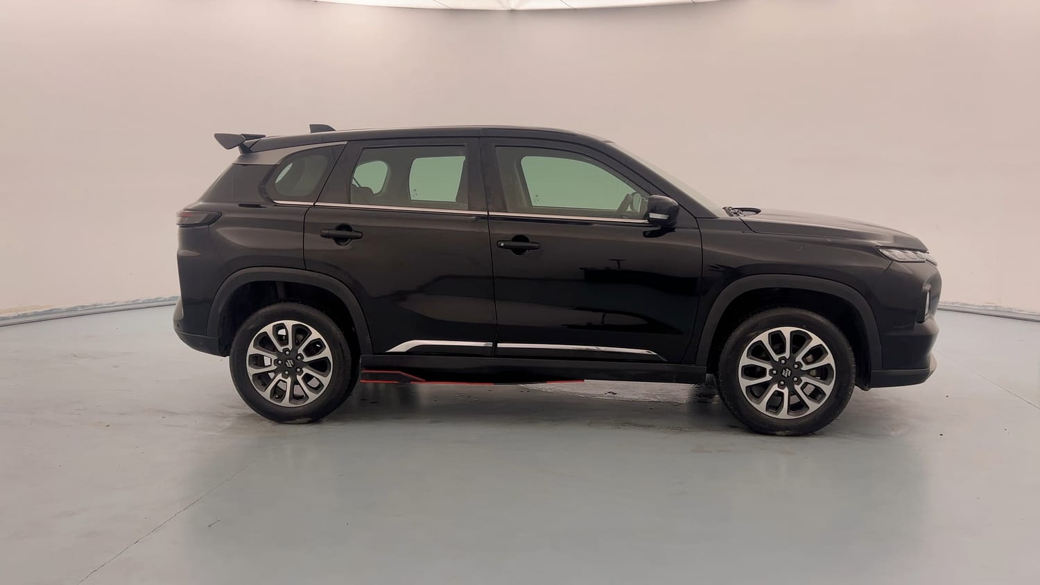 Used 2023 Maruti Suzuki Grand Vitara Zeta Smart Hybrid Petrol Manual exterior RIGHT SIDE VIEW