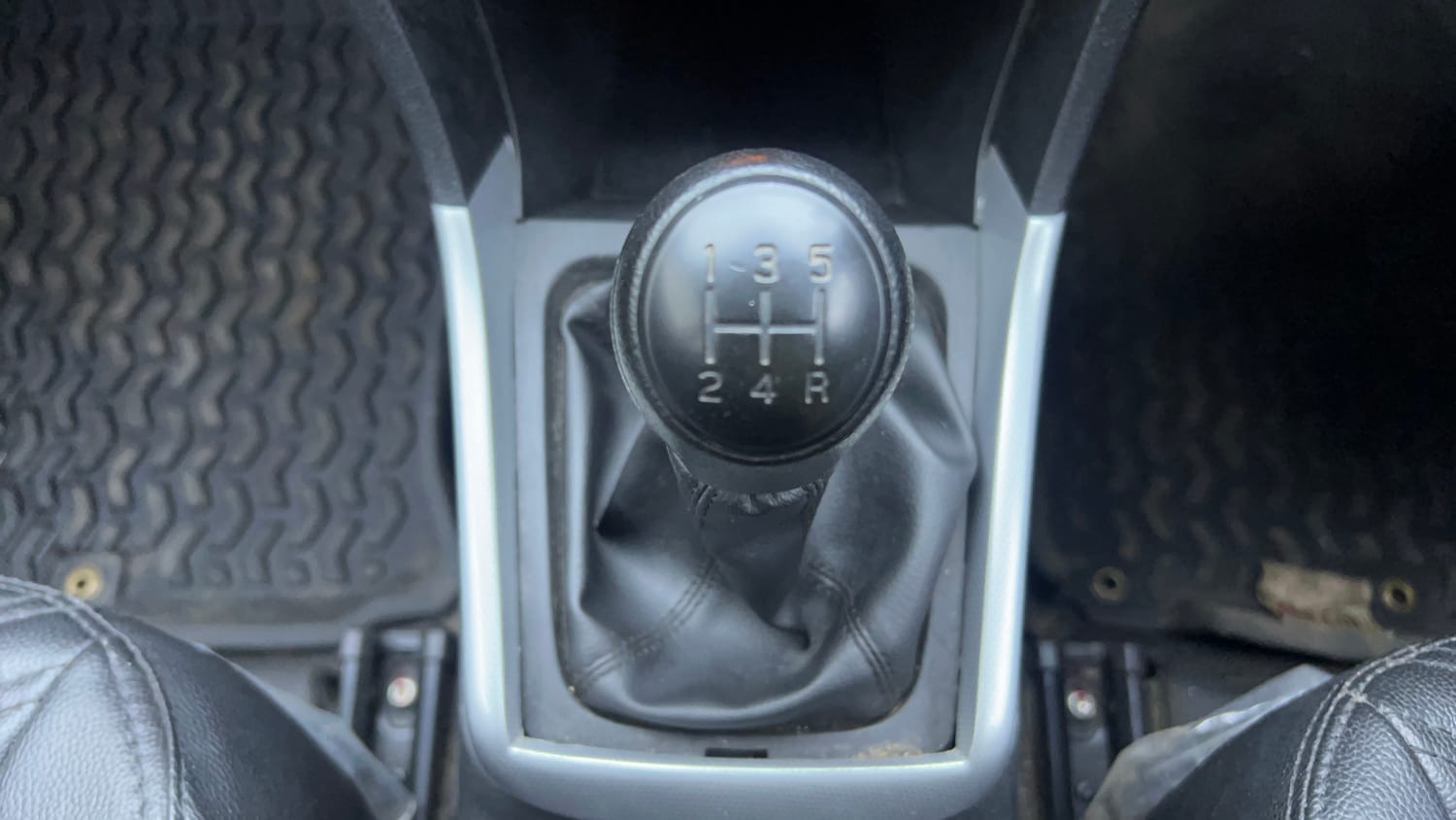 Used 2021 maruti-suzuki Vitara Brezza LXi Petrol Manual interior GEAR  KNOB VIEW