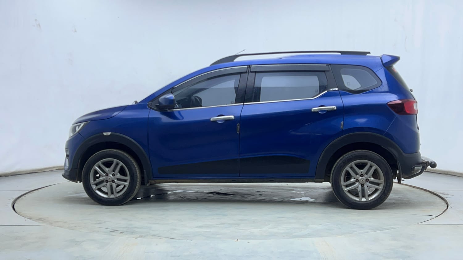 Used 2020 Renault Triber RXZ EASY-R AMT Petrol Automatic exterior LEFT SIDE VIEW