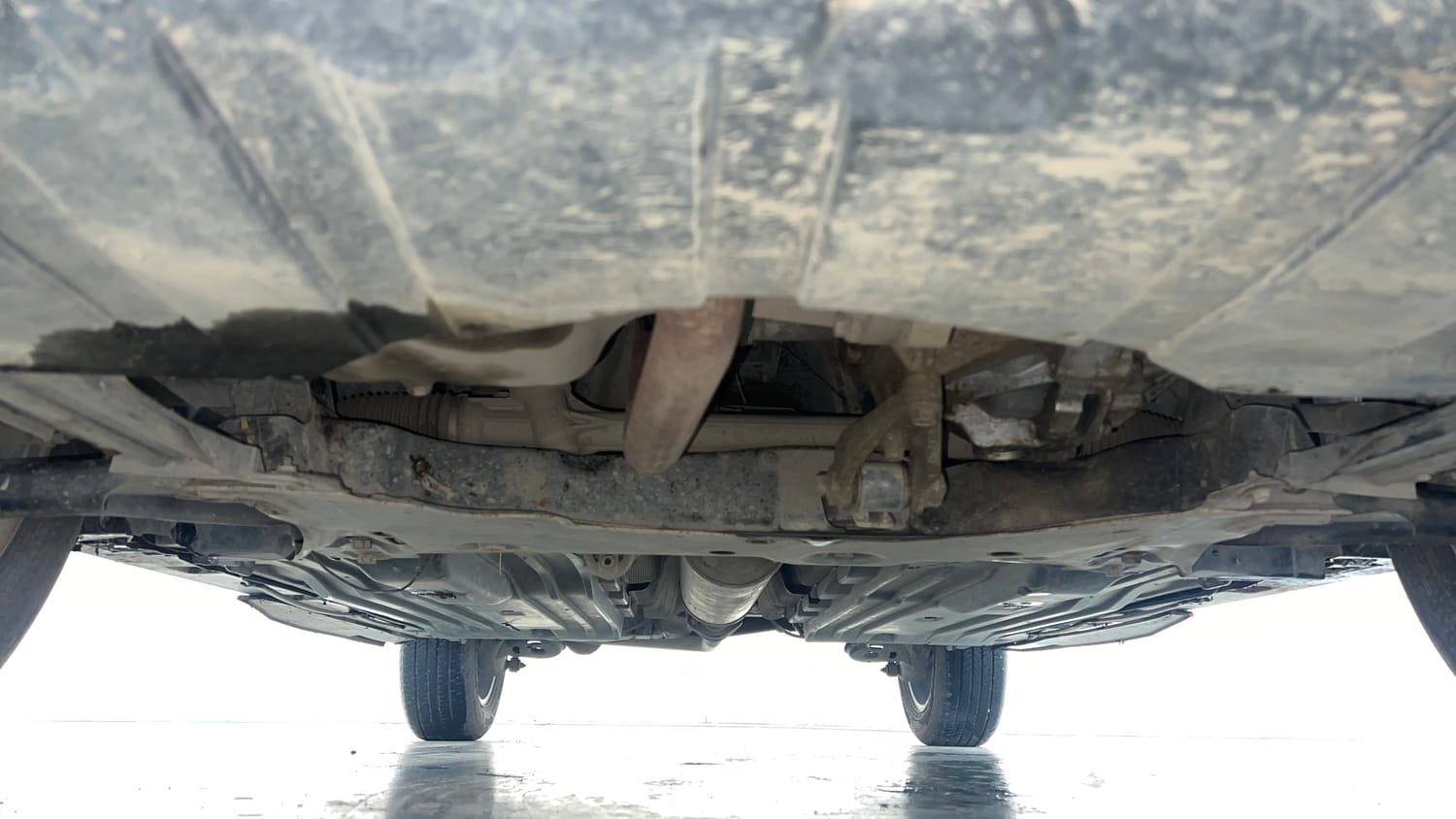 Used 2023 Maruti Suzuki Grand Vitara Zeta Smart Hybrid Petrol Manual extra FRONT LEFT UNDERBODY VIEW