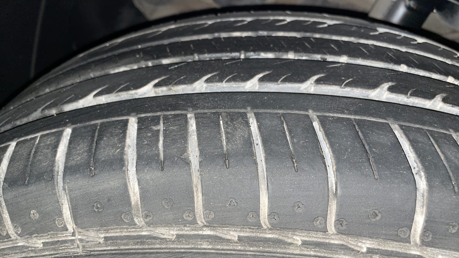 Used 2023 Kia Seltos HTX 1.5 Petrol Manual tyres LEFT FRONT TYRE TREAD VIEW