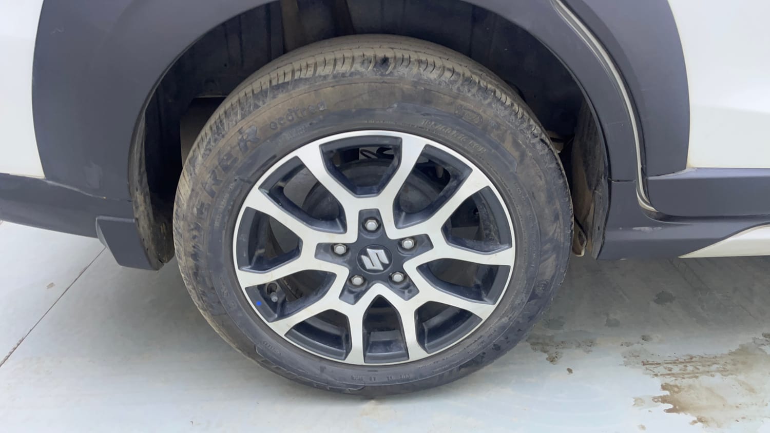 Used 2022 Maruti Suzuki XL6 Alpha MT Petrol Petrol Manual tyres RIGHT REAR TYRE RIM VIEW