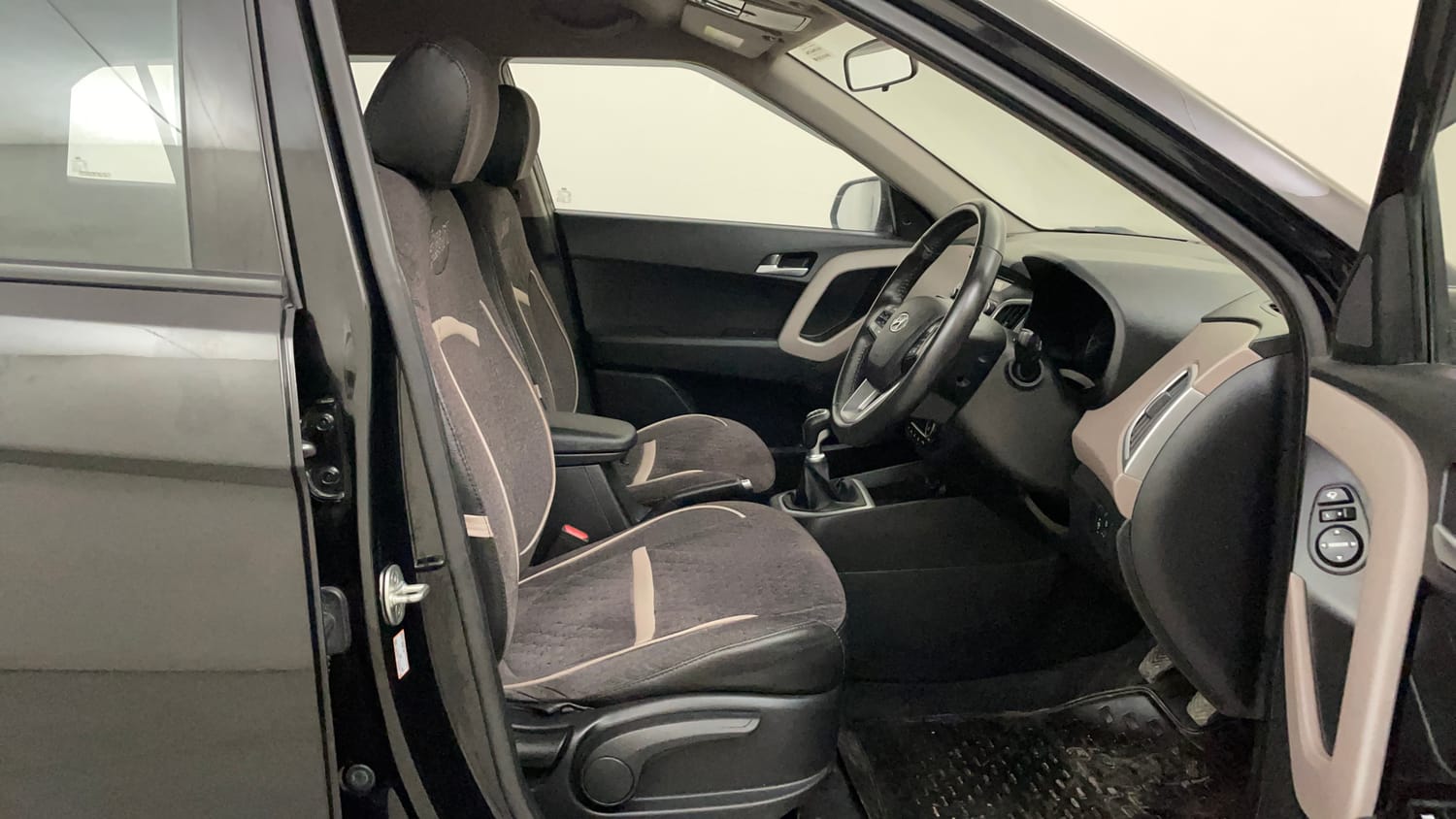 Used 2020 Hyundai Creta SX 1.6 Petrol Petrol Manual interior RIGHT SIDE FRONT DOOR CABIN VIEW