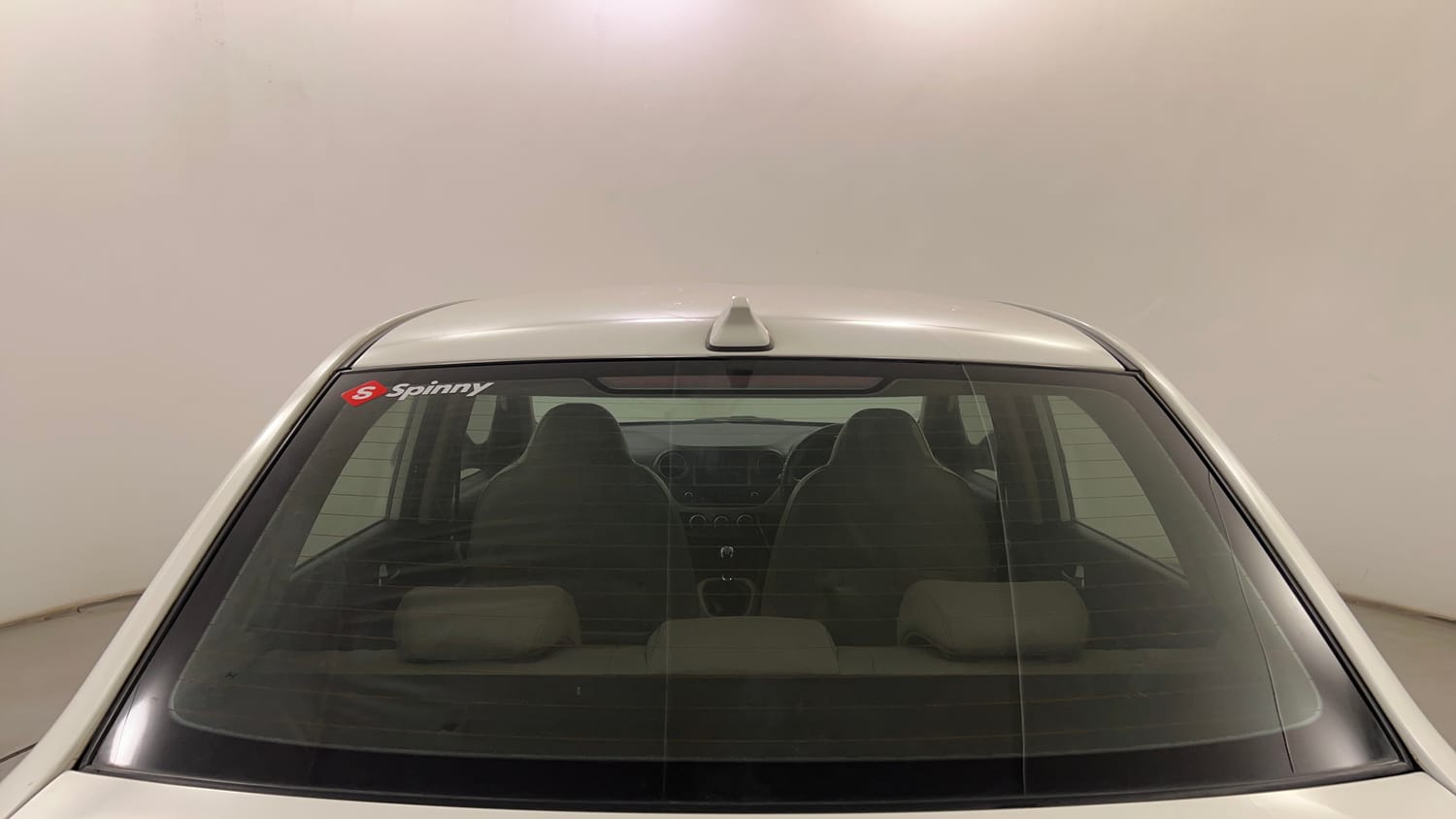 Used 2018 Hyundai Xcent SX 1.1 CRDi Diesel Manual exterior BACK WINDSHIELD VIEW