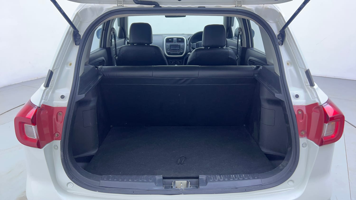 Used 2021 maruti-suzuki Vitara Brezza LXi Petrol Manual interior DICKY INSIDE VIEW