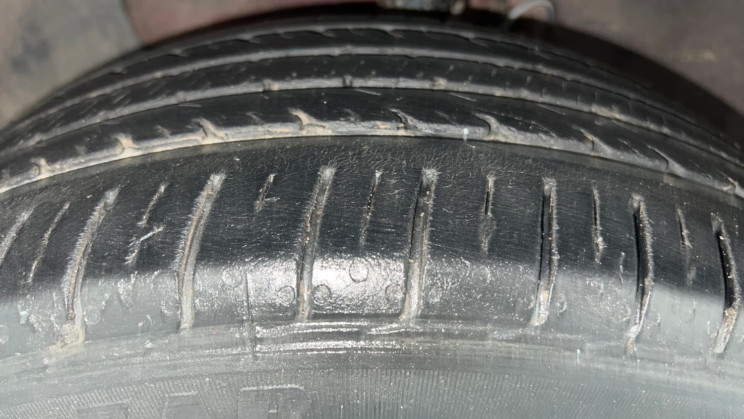 Used 2017 Hyundai Elite i20 Asta 1.2 Petrol Manual tyres LEFT FRONT TYRE TREAD VIEW