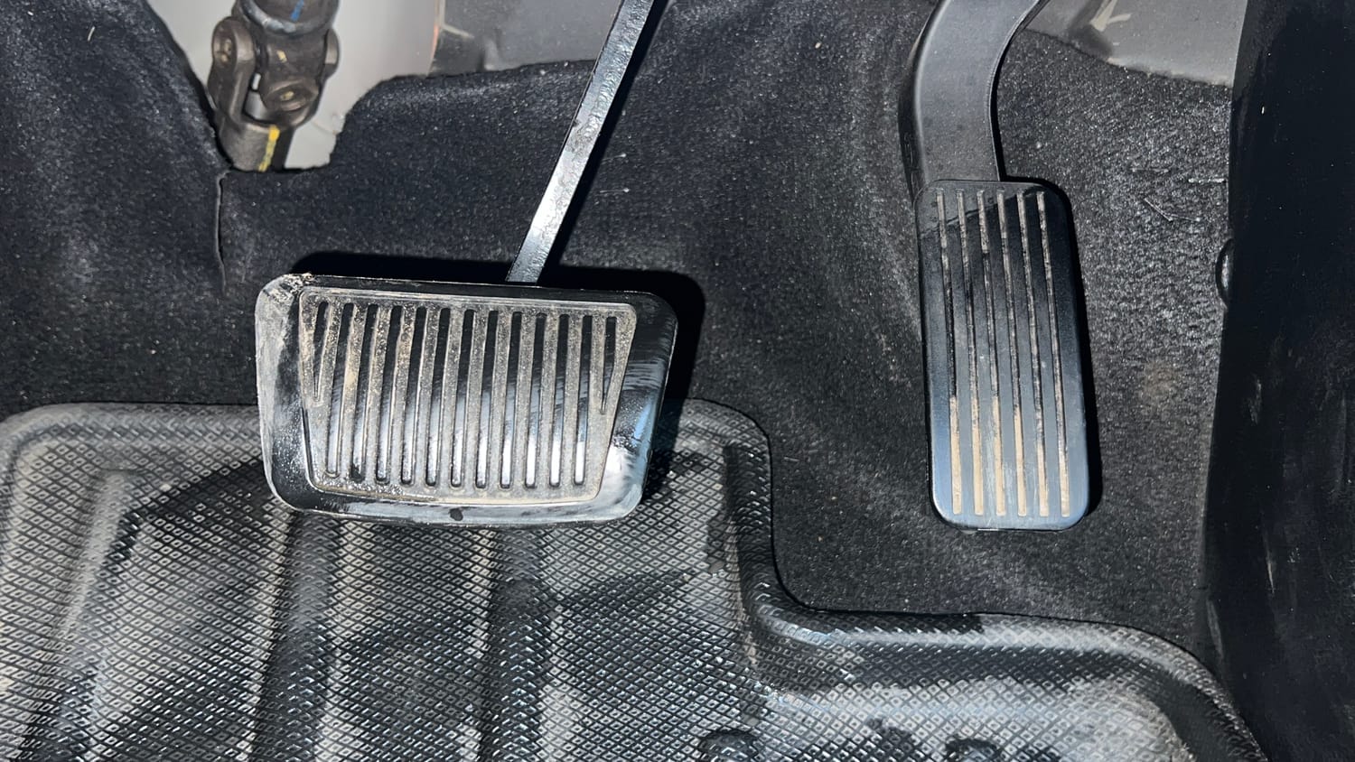 Used 2021 kia Seltos HTX IVT 1.5 Petrol Automatic interior PEDALS VIEW
