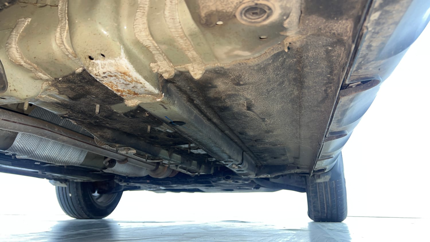 Used 2025 Hyundai Venue S Plus 1.2 Petrol MT Petrol Manual extra REAR RIGHT UNDERBODY VIEW