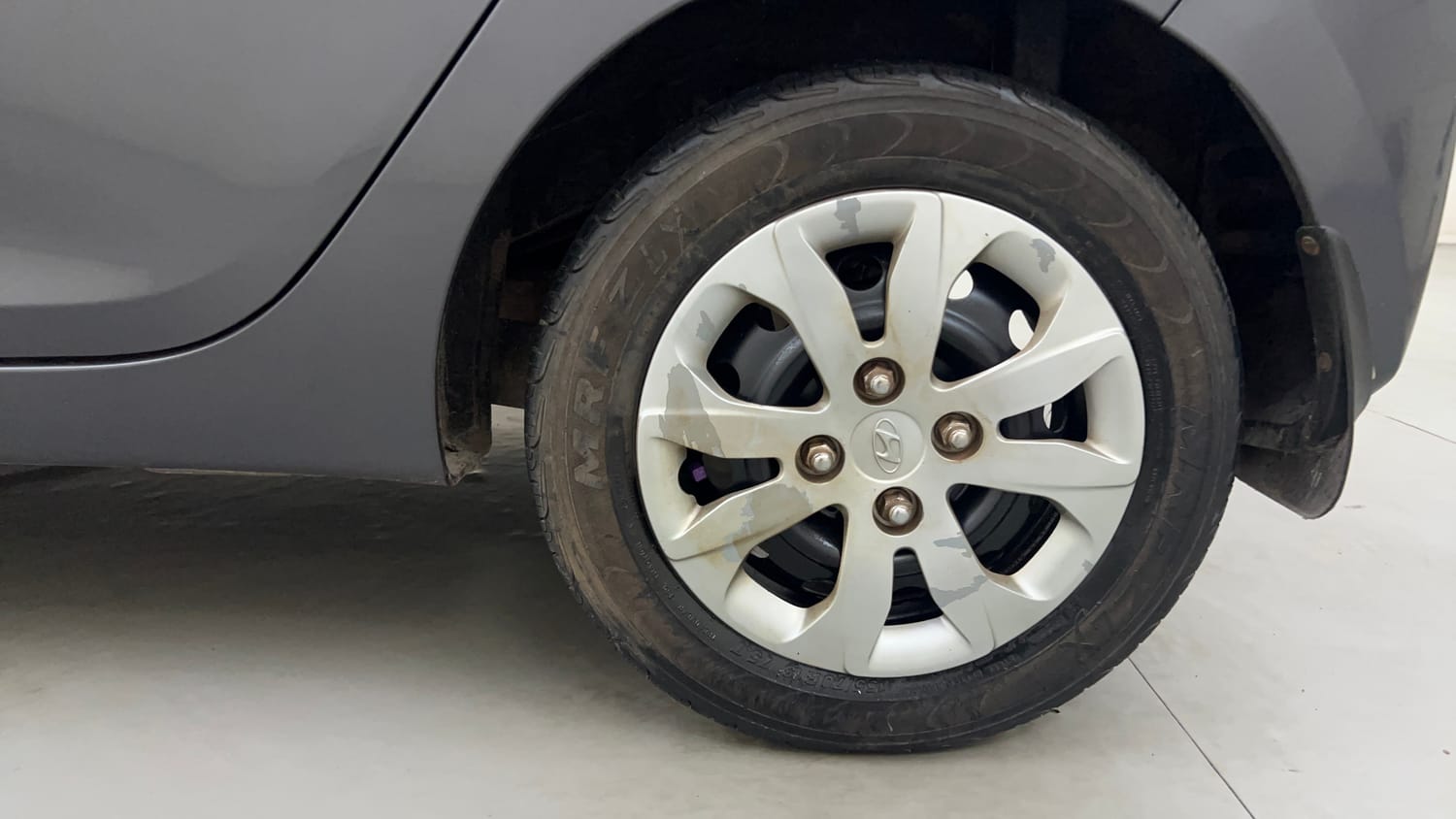 Used 2017 hyundai Eon Magna+ (O) Petrol Manual tyres LEFT REAR TYRE RIM VIEW