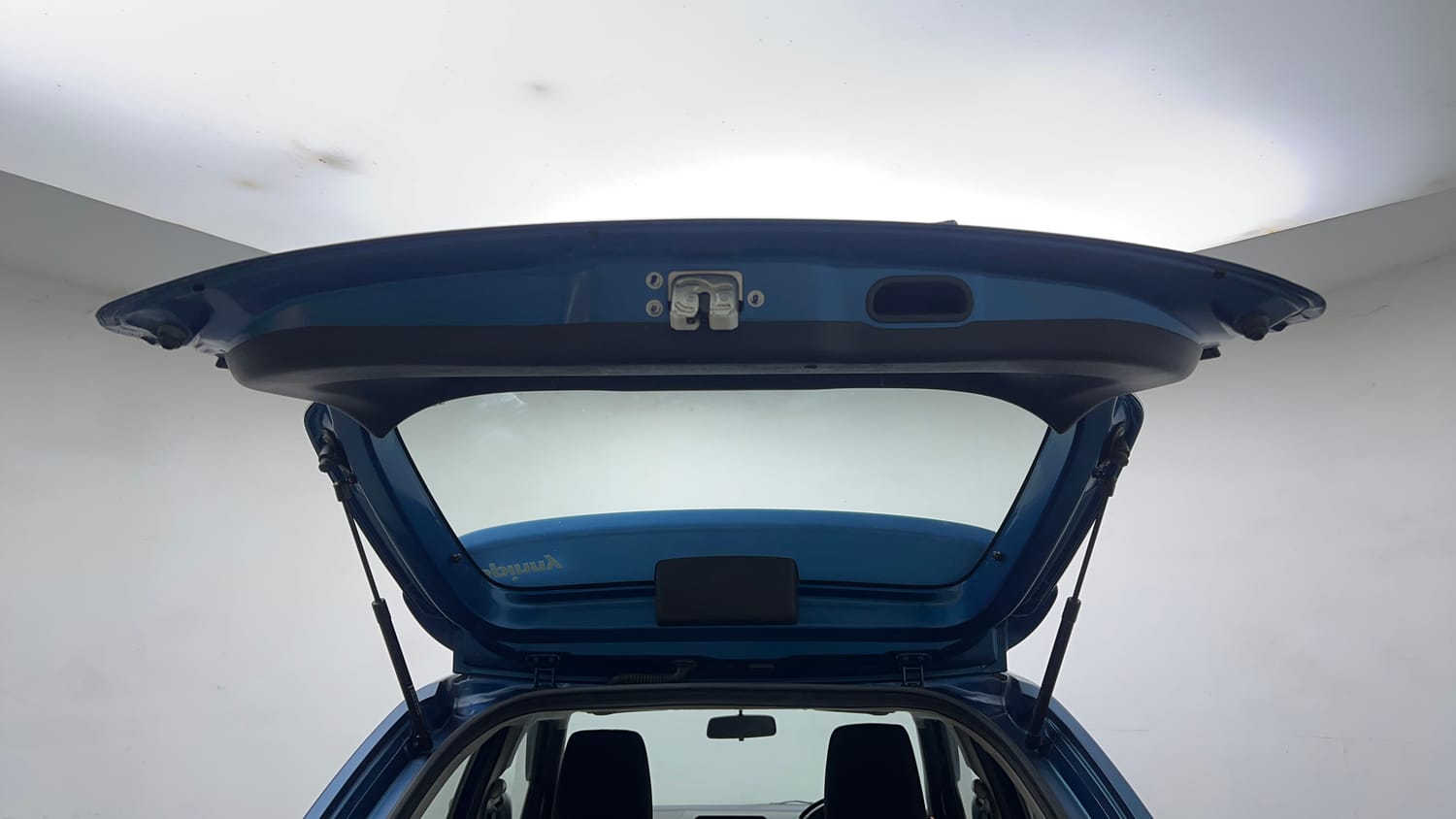 Used 2019 Maruti Suzuki Ignis Delta 1.2 MT Petrol Manual interior DICKY DOOR OPEN VIEW