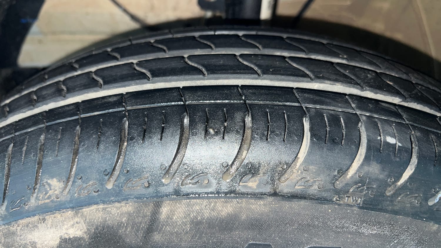 Used 2025 Maruti Suzuki Swift LXi Petrol Manual tyres LEFT FRONT TYRE TREAD VIEW