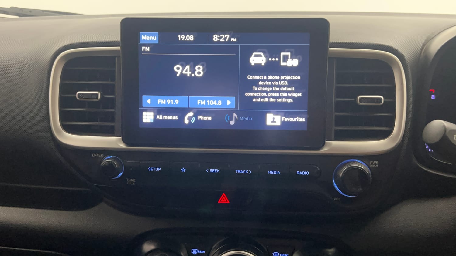 Used 2019 hyundai Venue SX 1.0 Turbo Petrol Petrol Manual top_features Touch screen infotainment system