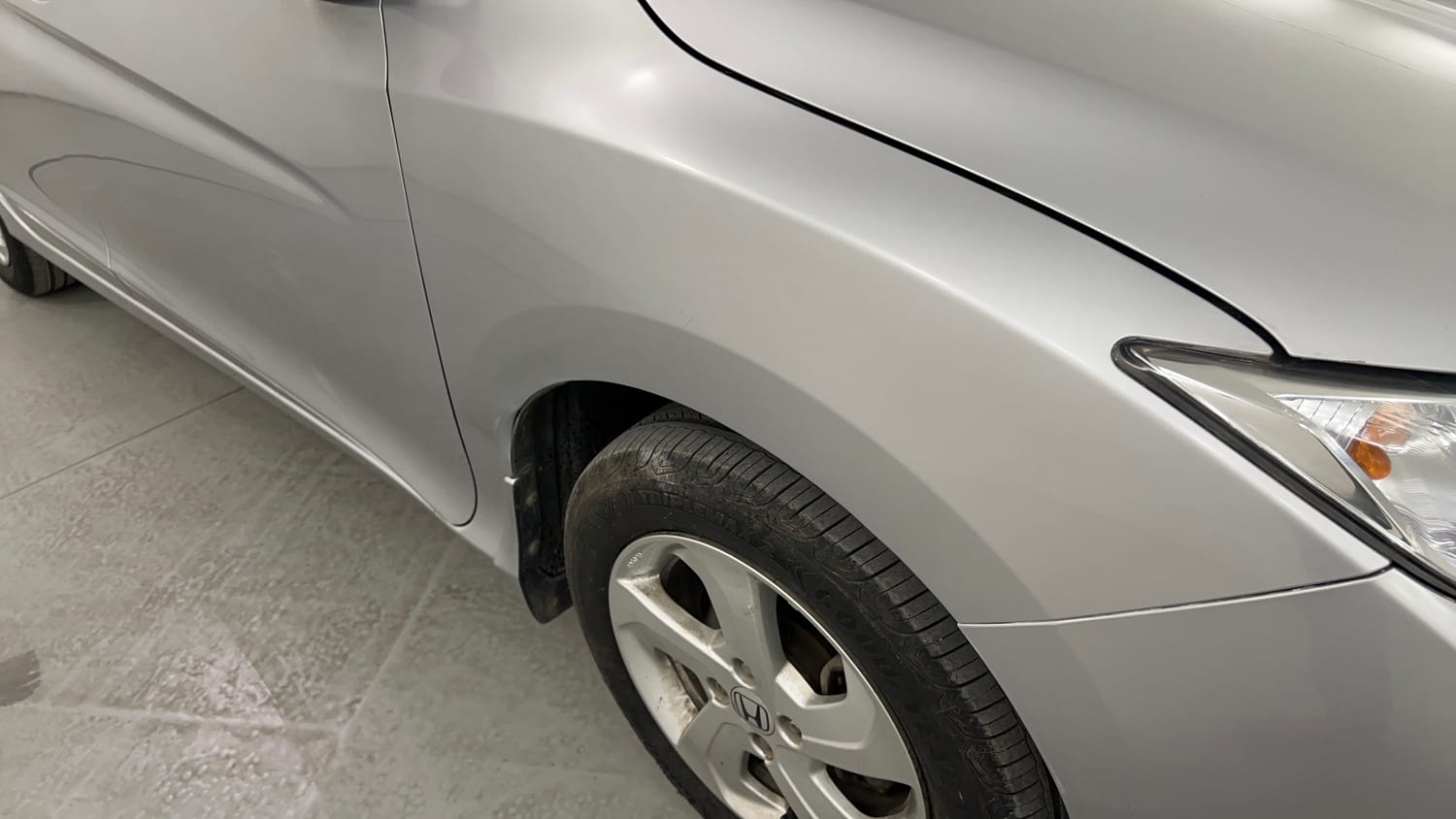 Used 2016 Honda City V Petrol Manual dents MINOR SCRATCH