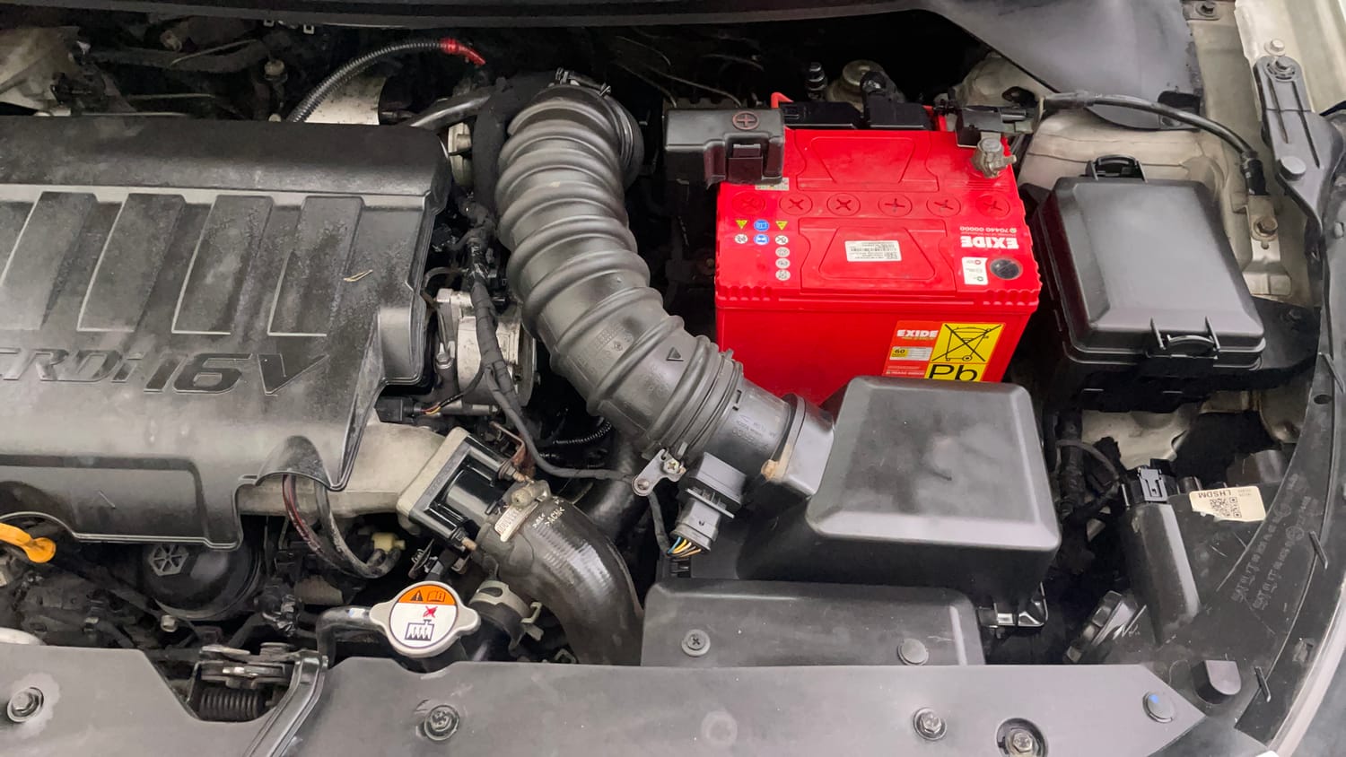 Used 2018 Hyundai Elite i20 Asta 1.4 CRDI Diesel Manual engine ENGINE LEFT SIDE VIEW