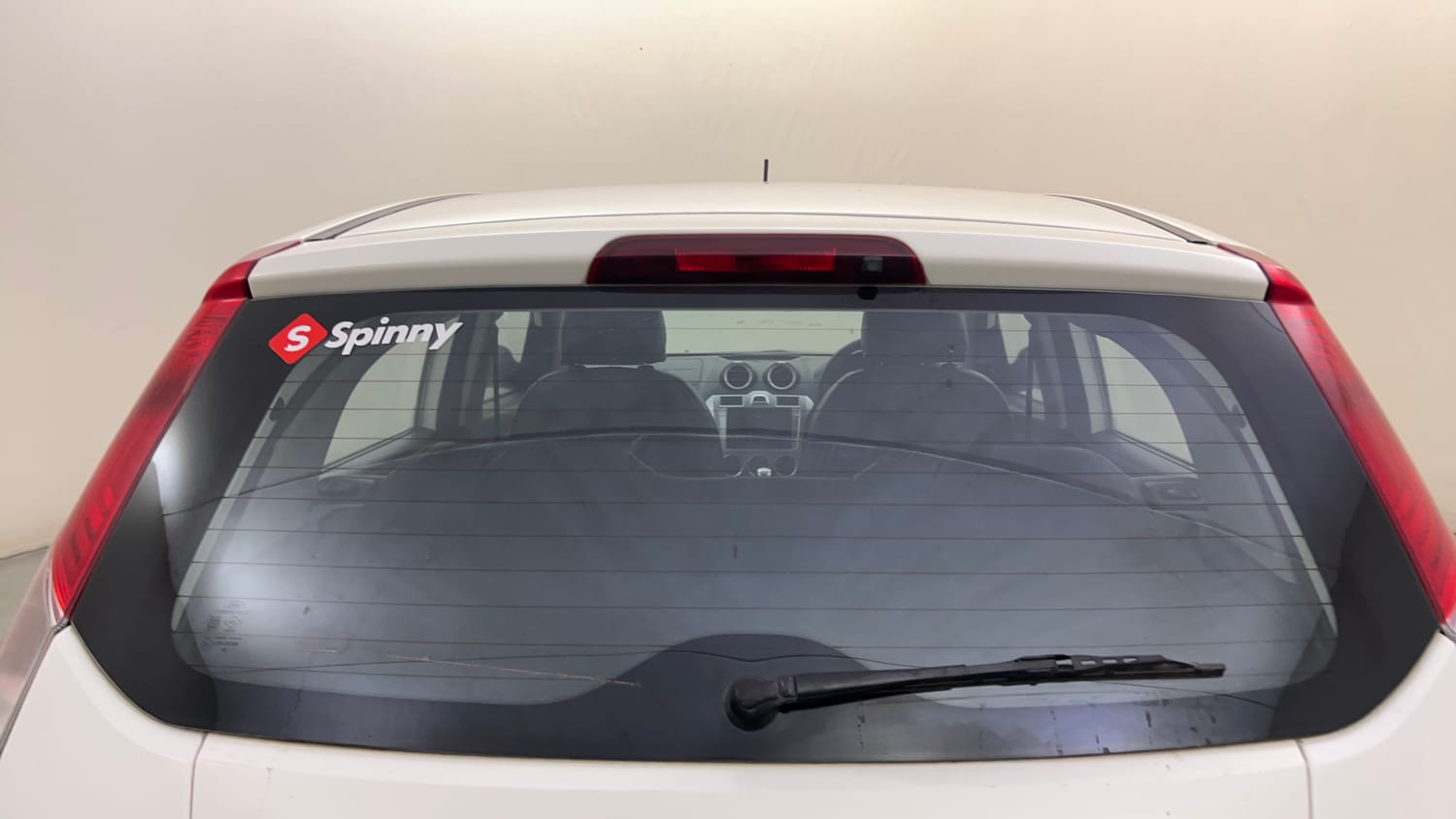 Used 2015 Ford Figo Duratec Petrol Titanium 1.2 Petrol Manual top_features Rear defogger