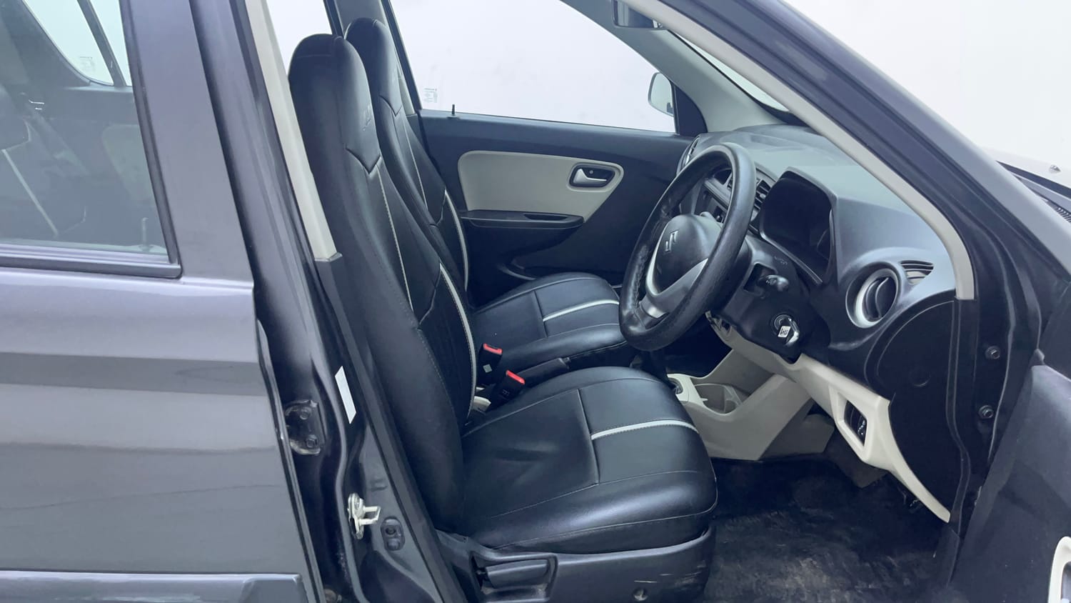 Used 2020 Maruti Suzuki Alto 800 LXi Petrol Manual interior RIGHT SIDE FRONT DOOR CABIN VIEW