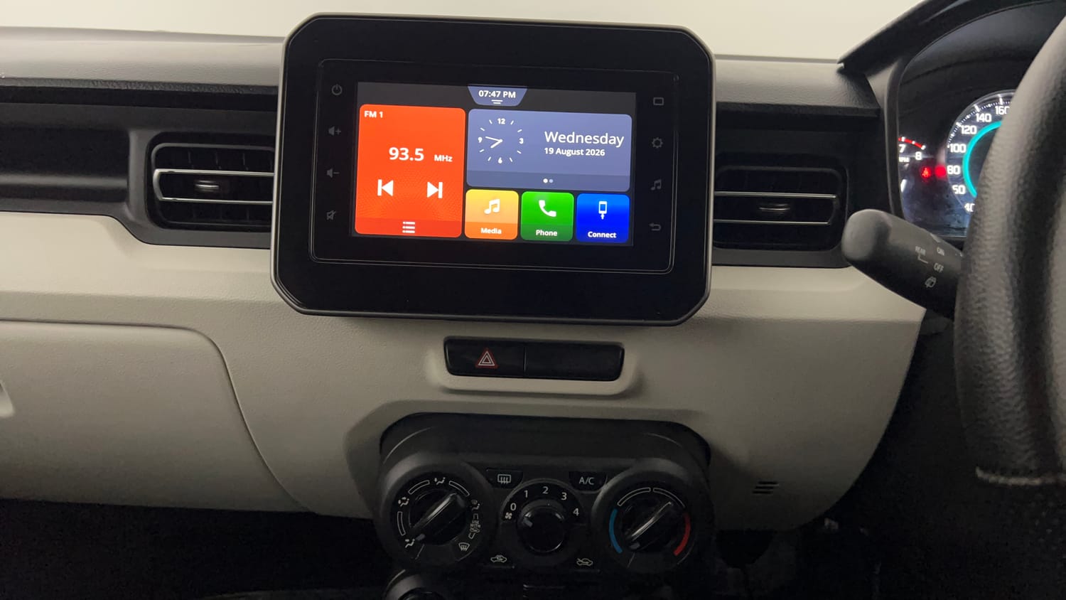 Used 2022 Maruti Suzuki Ignis Zeta 1.2 MT Petrol Manual interior MUSIC SYSTEM & AC CONTROL VIEW