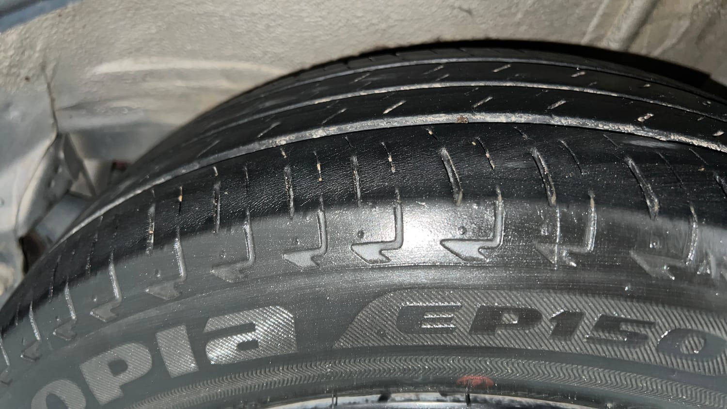 Used 2022 Maruti Suzuki Ignis Zeta 1.2 MT Petrol Manual tyres LEFT REAR TYRE TREAD VIEW