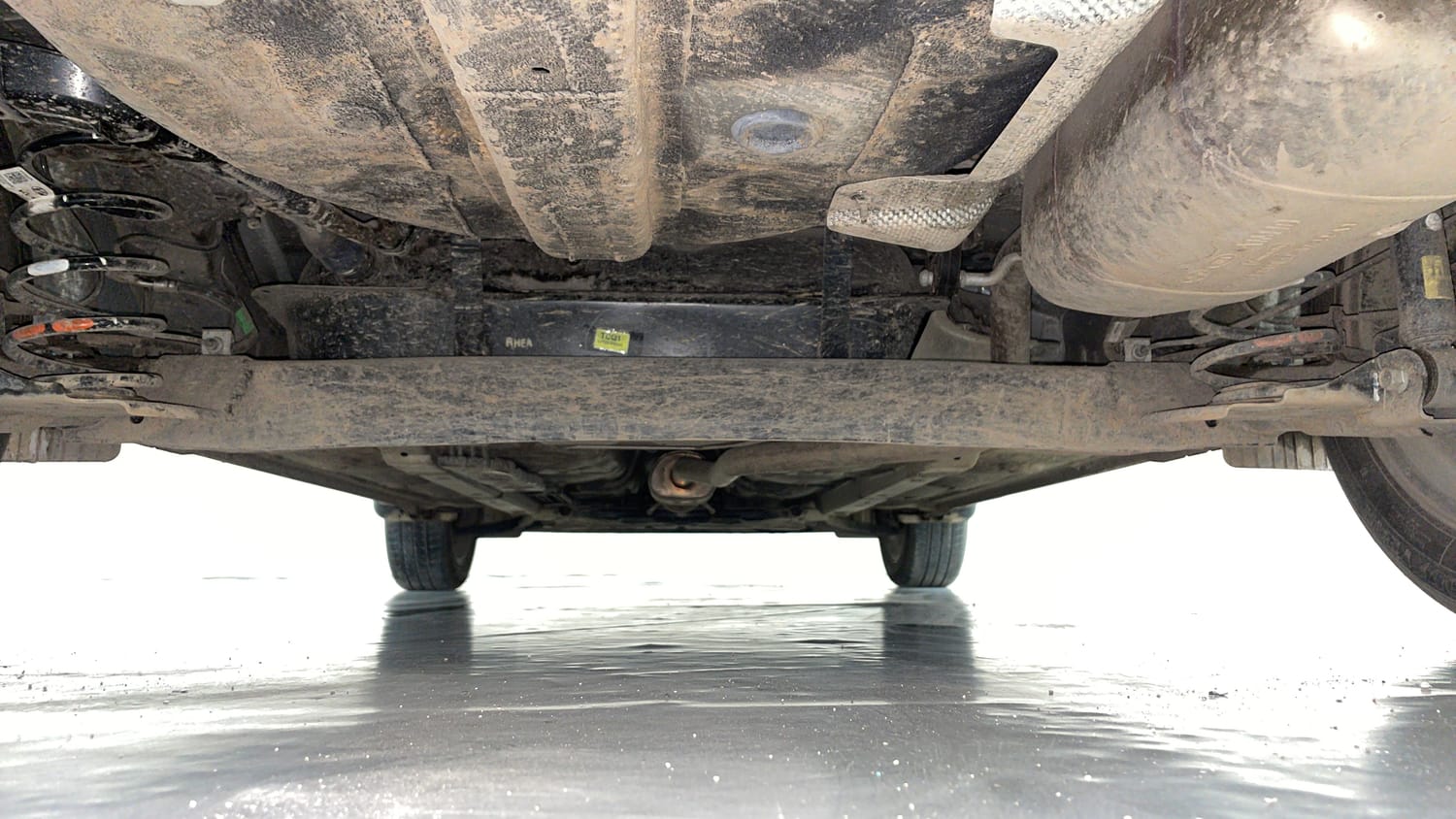 Used 2022 Hyundai Aura SX Plus 1.2 AMT Petrol Petrol Automatic extra REAR UNDERBODY VIEW (TAKEN FROM REAR)