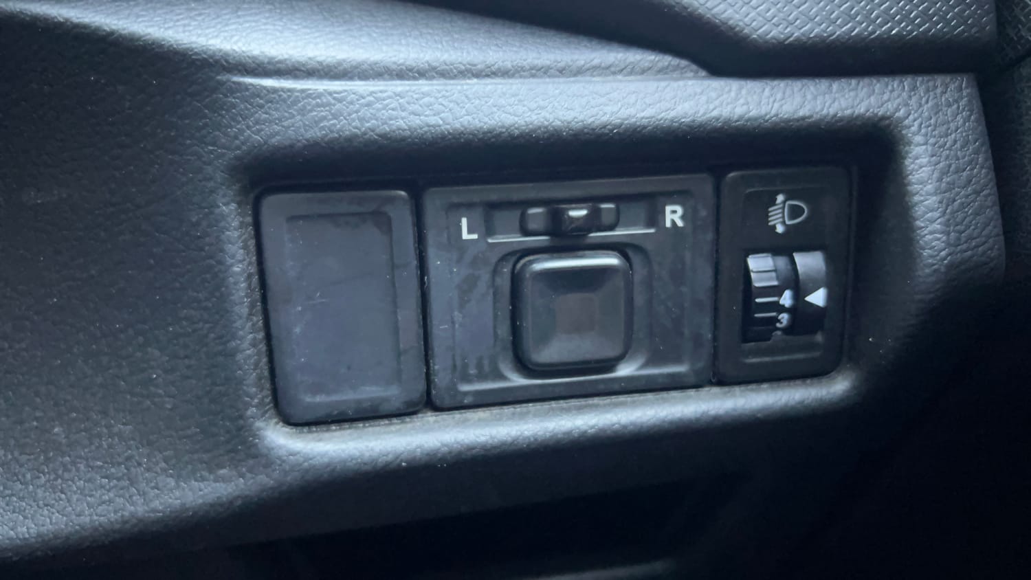 Used 2021 maruti-suzuki Vitara Brezza LXi Petrol Manual top_features Adjustable ORVM