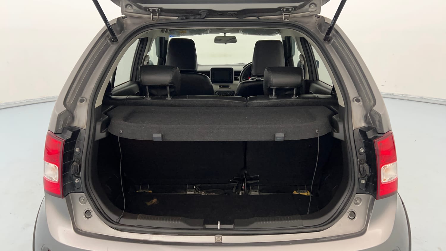 Used 2022 Maruti Suzuki Ignis Zeta 1.2 MT Petrol Manual interior DICKY INSIDE VIEW
