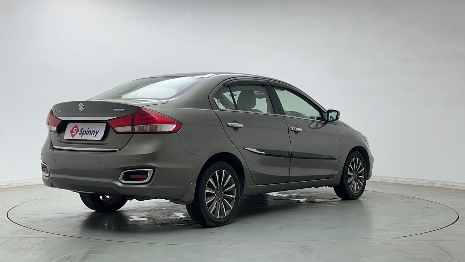 Used 2020 Maruti Suzuki Ciaz Alpha 1.5 AT Petrol Automatic exterior RIGHT REAR CORNER VIEW