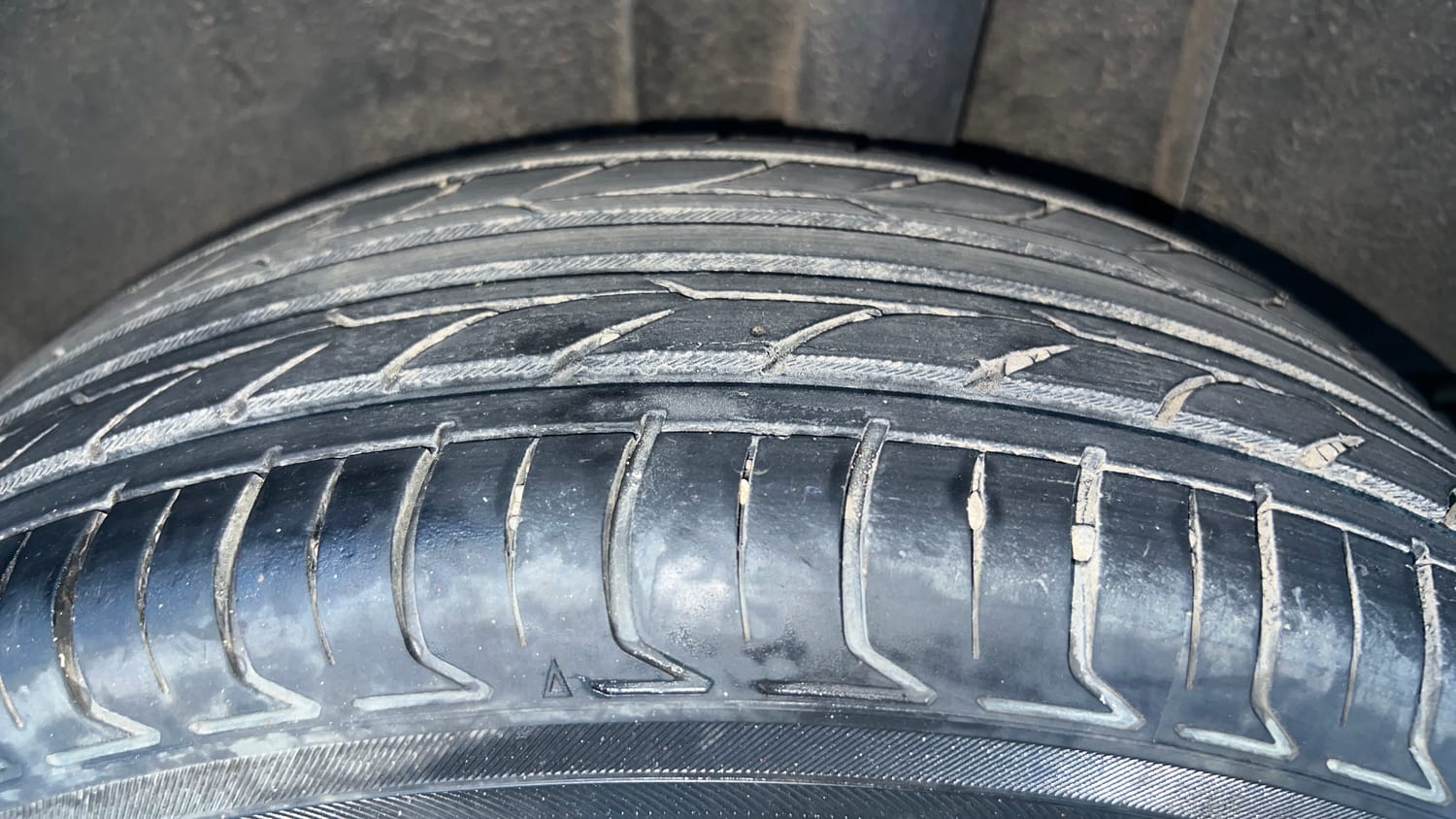 Used 2021 Renault Kiger RXT 1.0 Turbo MT Petrol Manual tyres LEFT REAR TYRE TREAD VIEW