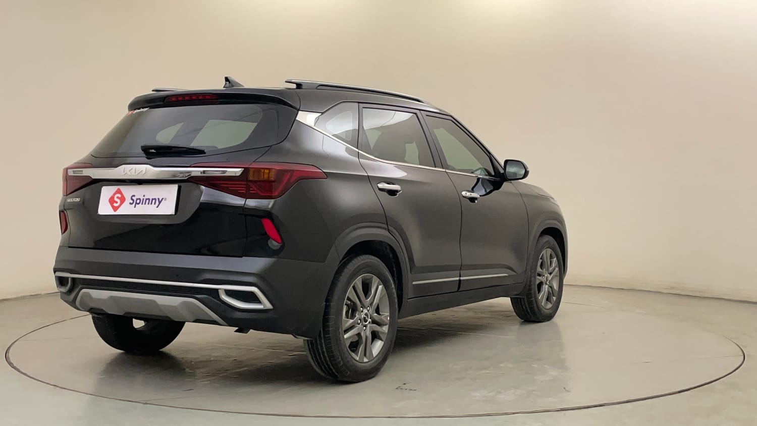 Used 2023 Kia Seltos HTX 1.5 Petrol Manual exterior RIGHT REAR CORNER VIEW