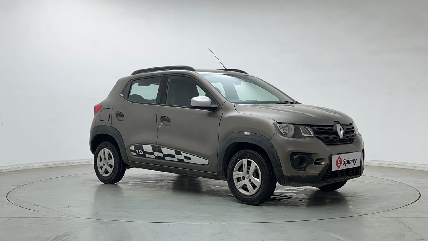 Used 2017 Renault Kwid 1.0 RXL AMT Petrol Automatic exterior RIGHT FRONT CORNER VIEW