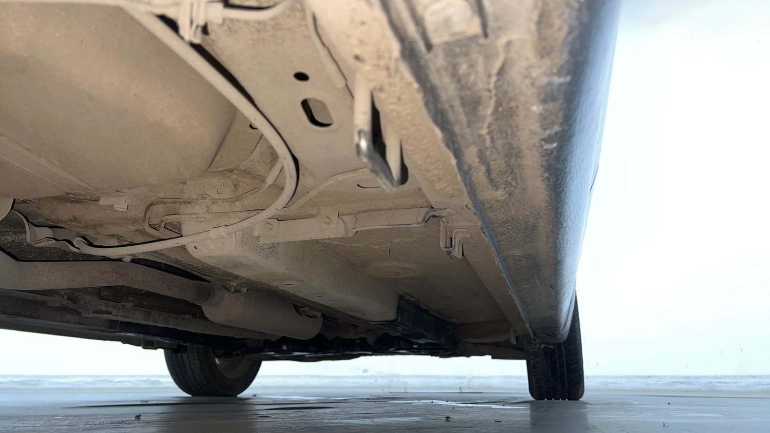 Used 2020 Maruti Suzuki Ciaz Alpha 1.5 AT Petrol Automatic extra REAR RIGHT UNDERBODY VIEW