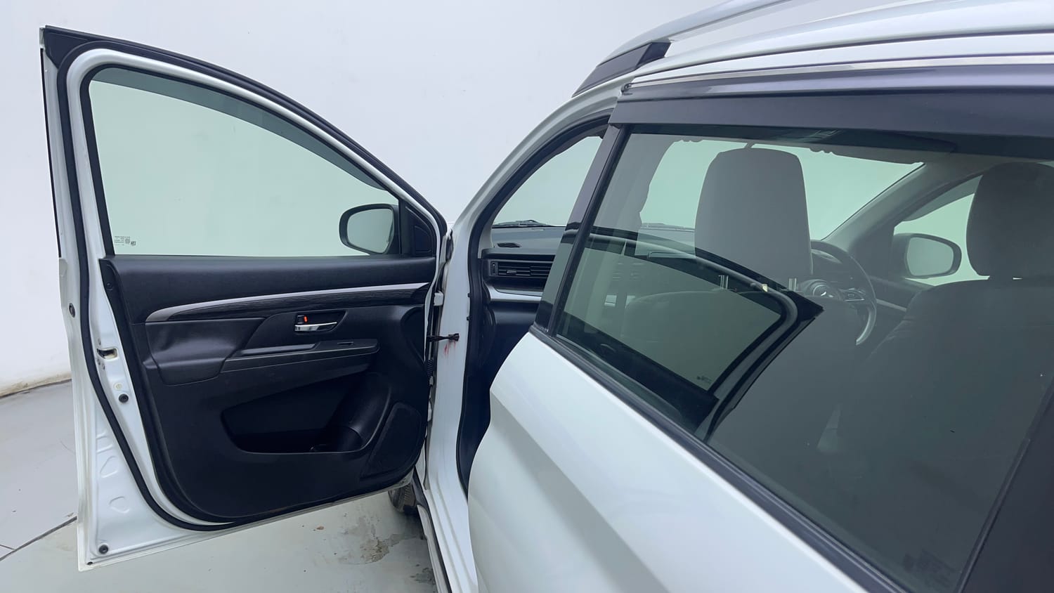 Used 2022 Maruti Suzuki XL6 Alpha MT Petrol Petrol Manual interior LEFT FRONT DOOR OPEN VIEW