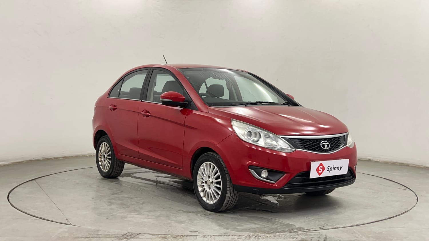 Used 2014 Tata Zest XMS Petrol Petrol Manual exterior RIGHT FRONT CORNER VIEW