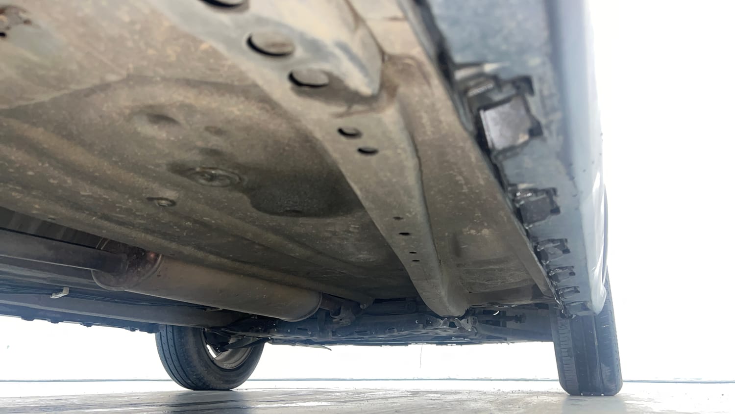 Used 2022 Maruti Suzuki Ignis Zeta 1.2 MT Petrol Manual extra REAR RIGHT UNDERBODY VIEW