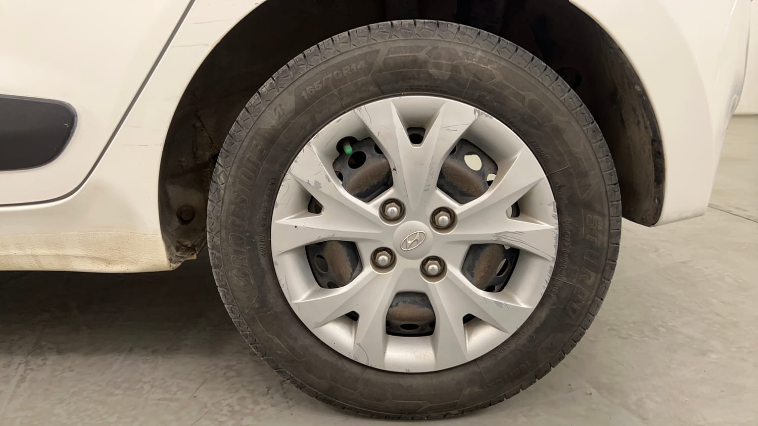 Used 2016 Hyundai Grand i10 Sportz 1.2 Kappa VTVT Petrol Manual tyres LEFT REAR TYRE RIM VIEW