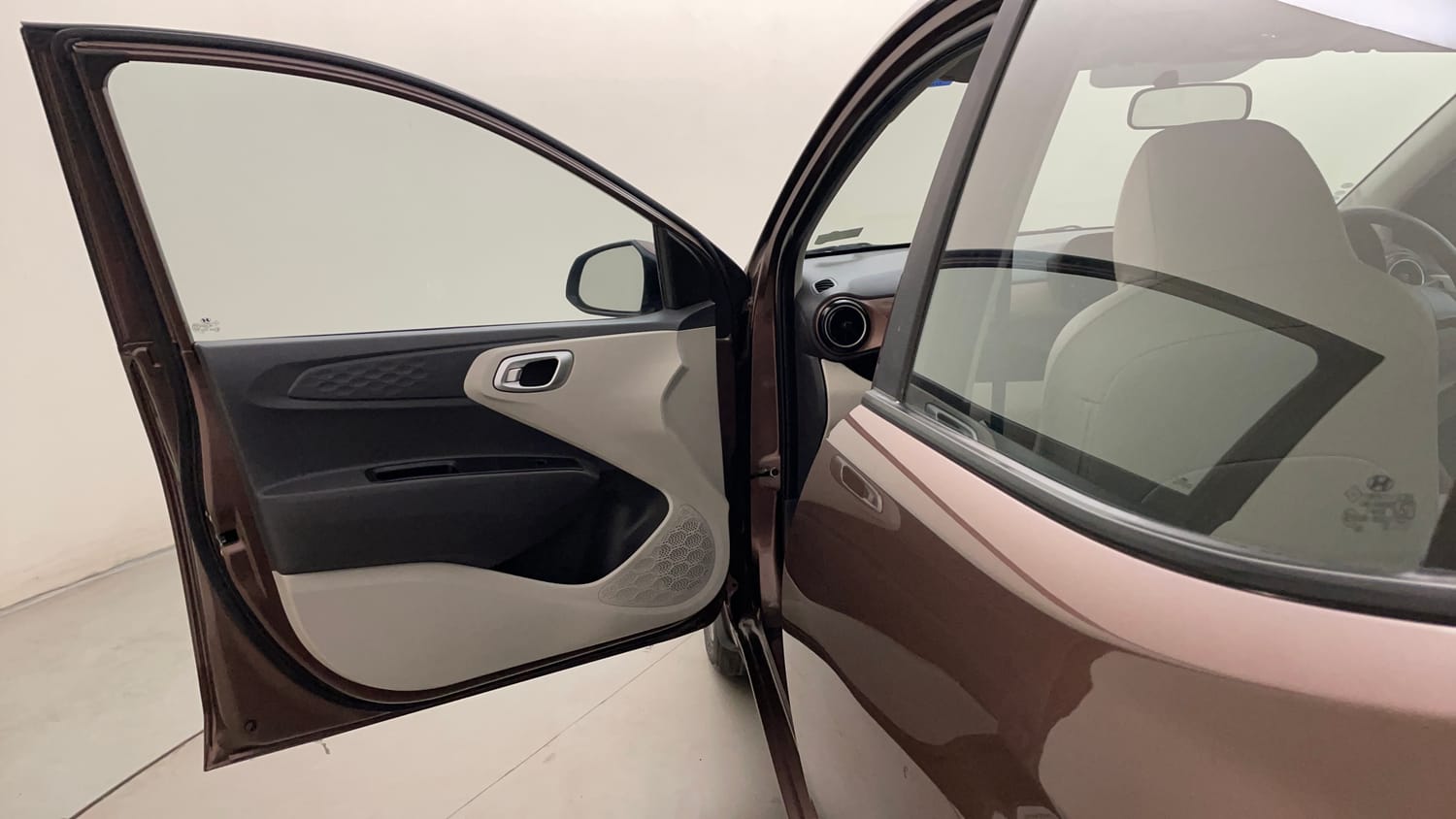 Used 2022 Hyundai Aura SX Plus 1.2 AMT Petrol Petrol Automatic interior LEFT FRONT DOOR OPEN VIEW
