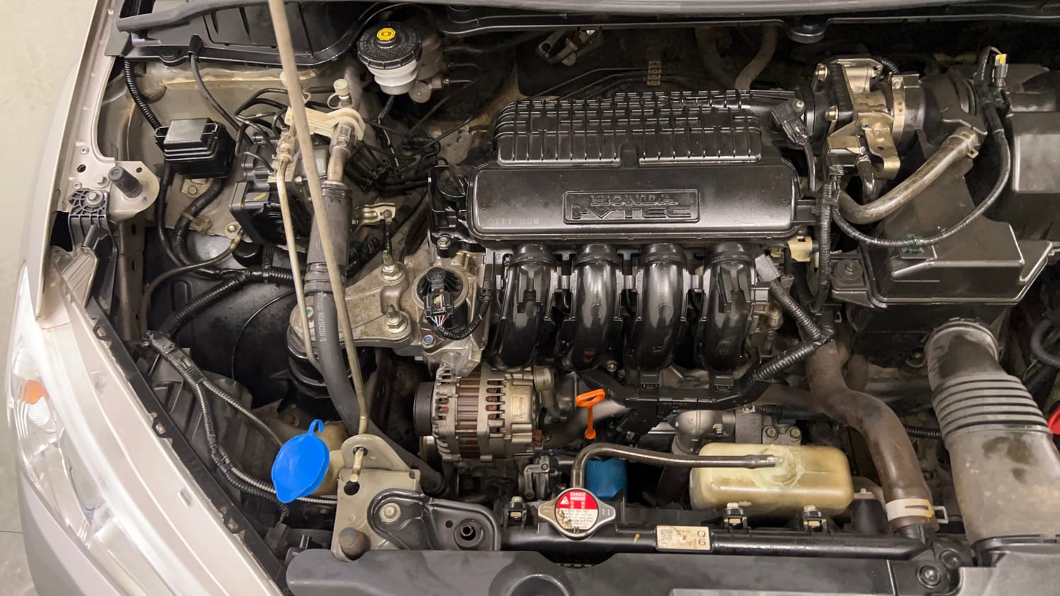 Used 2016 Honda City V Petrol Manual engine ENGINE RIGHT SIDE VIEW