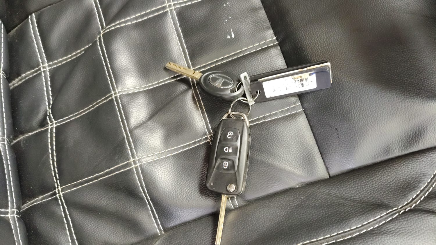 Used 2024 Tata Punch Adventure MT Petrol Manual extra CAR KEY VIEW
