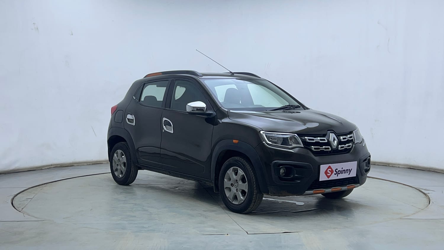Used 2018 Renault Kwid CLIMBER 1.0 AMT Petrol Automatic exterior RIGHT FRONT CORNER VIEW